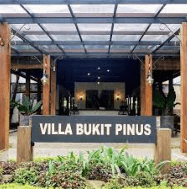 Vila Bukit Pinus